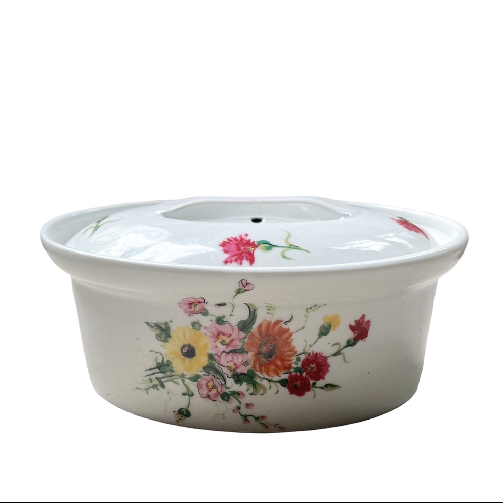Beautiful Vintage B.I.A. Cordon Bleu Floral Lidded Casserole Dish